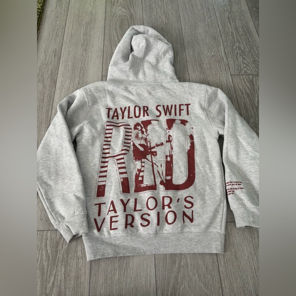 Taylor Swift RARE hoodie - official concert merchandise. EUC. - Picture 1 of 6